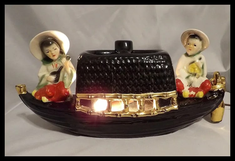Vintage 1950's Fuhry and Sons Ceramic Oriental Junk Boat TV Lamp - 9