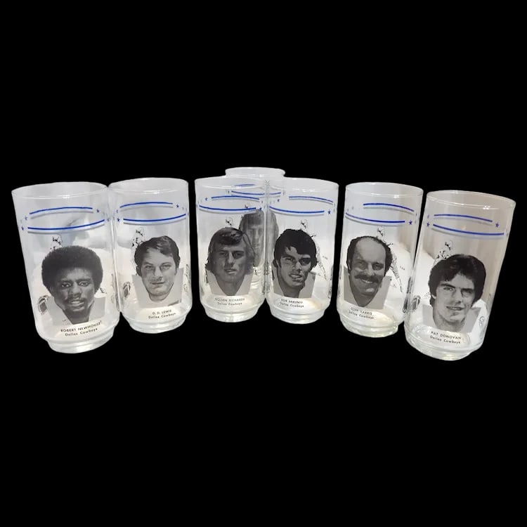 Vintage Dallas Cowboys Burger King Dr Pepper 1978 Super Bowl Players Collectible Libbey Glasses: This set of Vintage Dallas Cowboys Burger King Dr Pepper 1978 Super Bowl Players Collectible Libbey Glasses is in excellent condition. Burger King restaurants in conjunction with Dr. Pepper released
