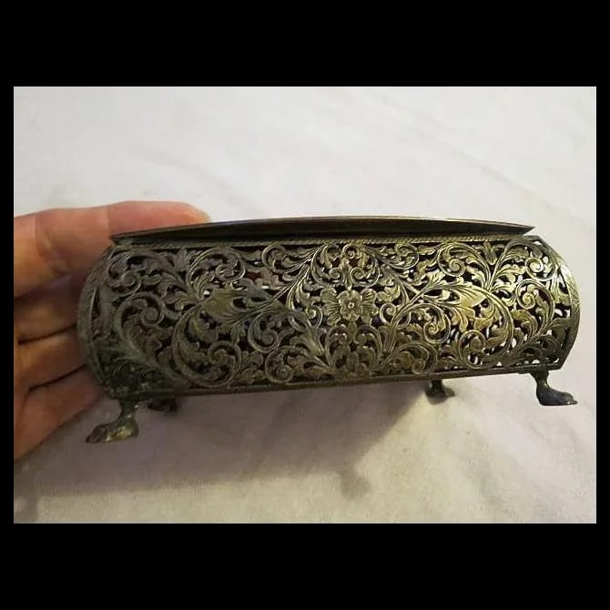Antique 800 Silver Casket Box w/ Carnelian Gemstones - 3