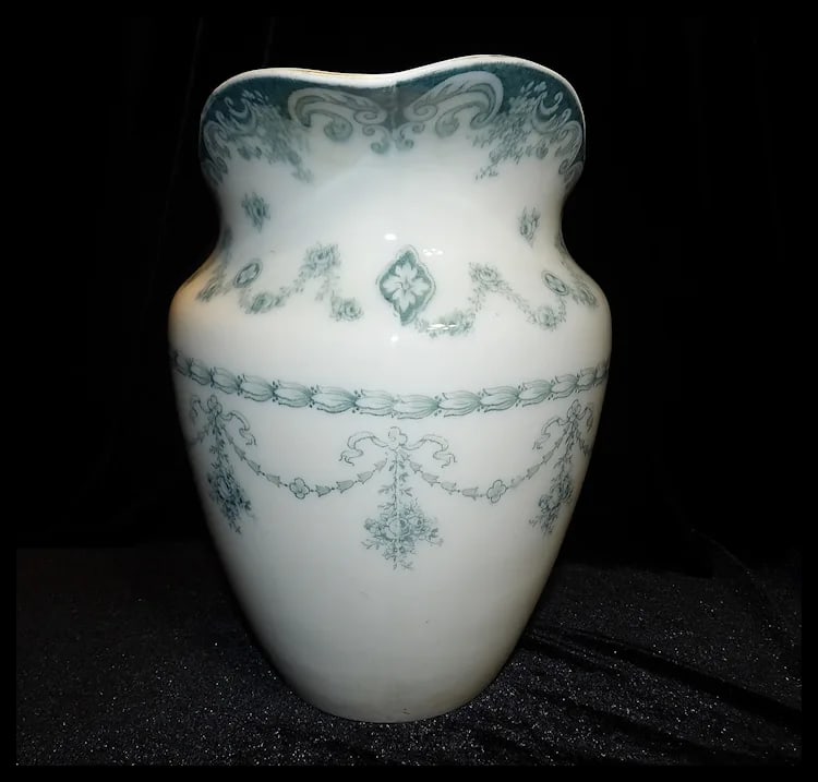 Antique John Maddock & Sons Royal Vitreous England Superior Wash Basin and Pitcher - 3