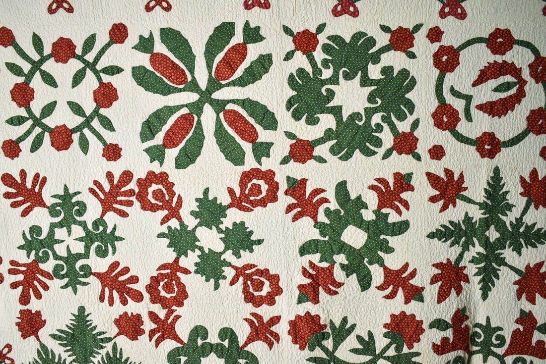 1880's Red & Green Album Applique Quilt - 2