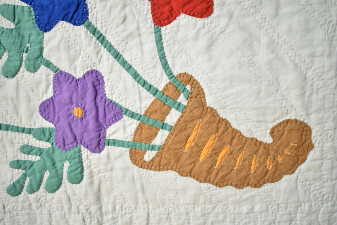 1930's Floral Bouquet Applique Quilt - 10