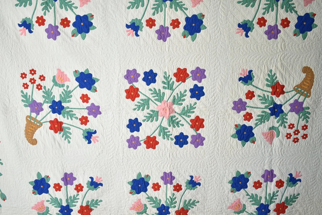 1930's Floral Bouquet Applique Quilt - 16