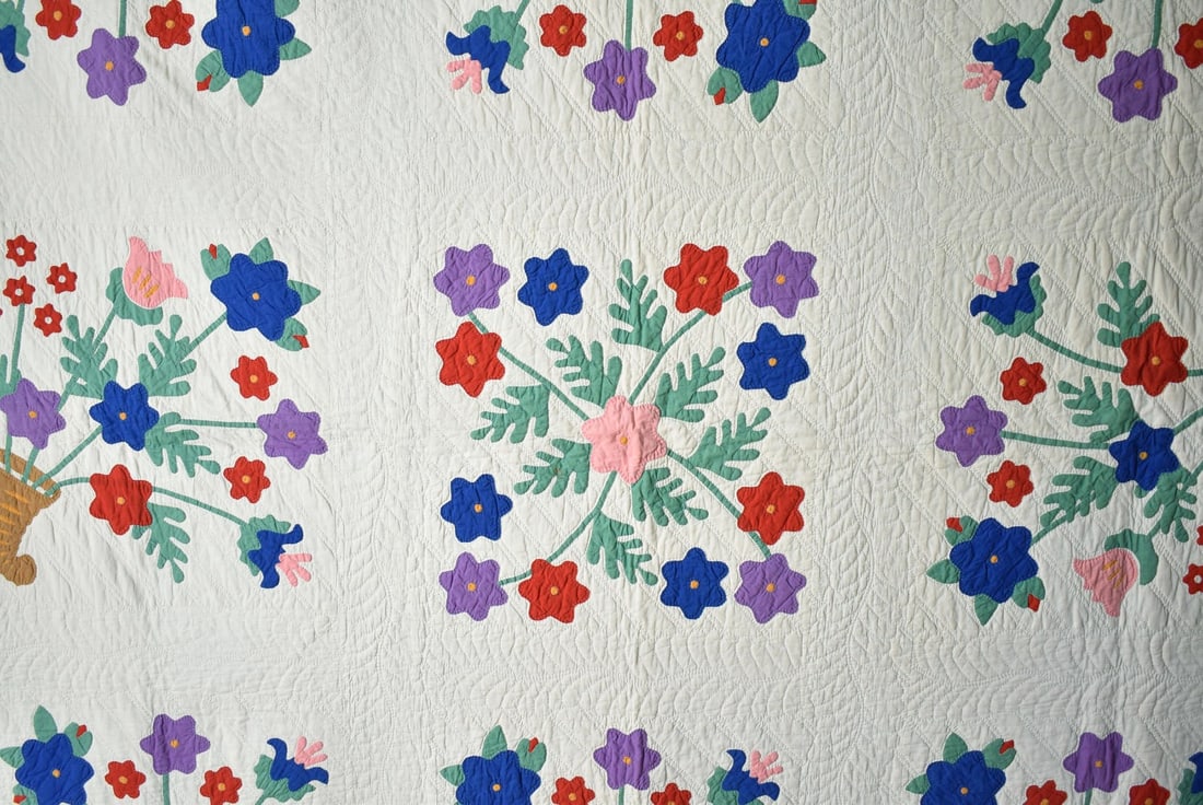 1930's Floral Bouquet Applique Quilt - 2