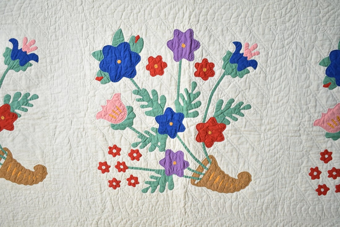 1930's Floral Bouquet Applique Quilt - 3