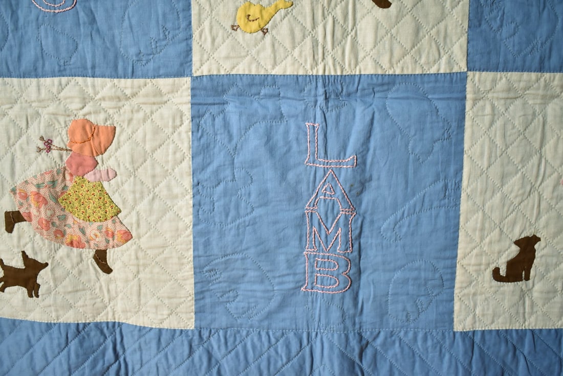 30's Child's Pictorial Crib Quilt, Animals - 11