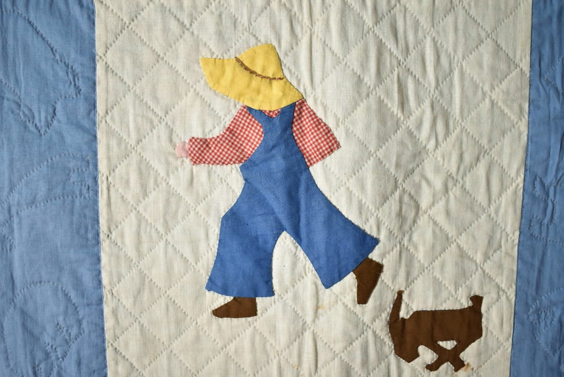 30's Child's Pictorial Crib Quilt, Animals - 3