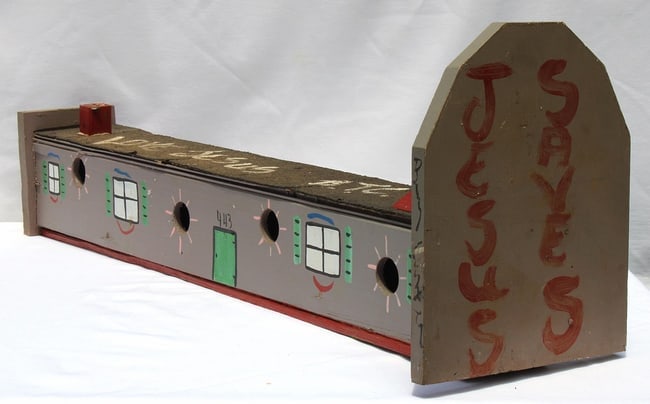 Apartment building birdhouse by Benny Carter outsider artist. - 5