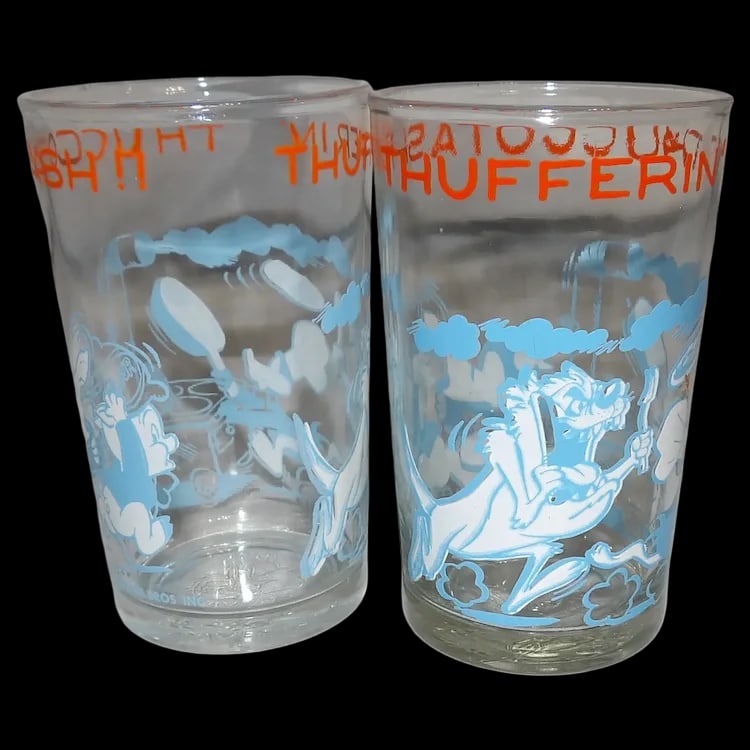 1974 Warner Bros. "Thufferin' Thuccotash" Looney Tunes Character Swag Glass (1 of 6)
