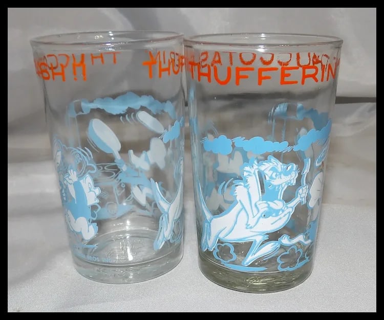 1974 Warner Bros. "Thufferin' Thuccotash" Looney Tunes Character Swag Glass - 2