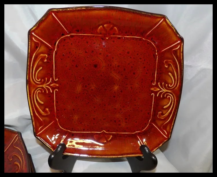 Reba Harmony Victorian Scroll 7 Red 10 1/2" Dinner Plates - 10