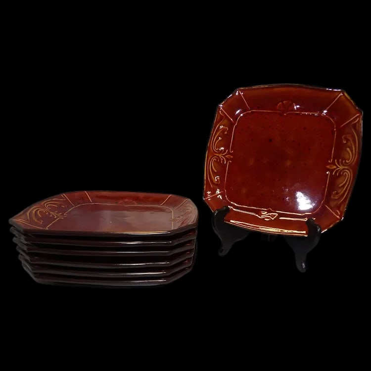 Reba Harmony Victorian Scroll 7 Red 10 1/2" Dinner Plates: These Reba Harmony Victorian Scroll 7 Red 10 1/2" Dinner Plates are in near MINT condition. No chips, stains, utensil marks etc. They make an impressive setting for any occasion. They are a discontinu