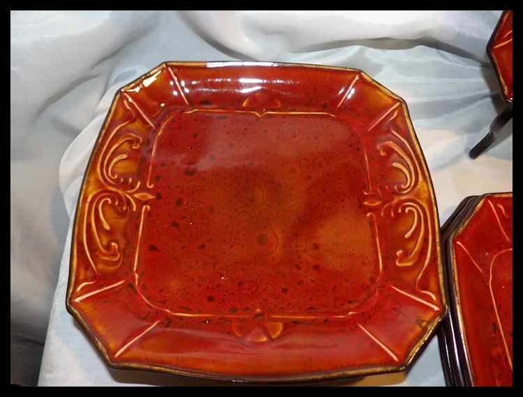 Reba Harmony Victorian Scroll 7 Red 10 1/2" Dinner Plates - 6