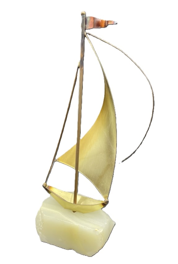 VINTAGE SIGNED DE MOTT BRASS SAILBOAT ON MARBLE - 3