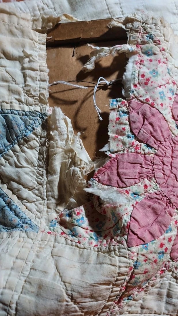 Double Snowflake Design Antique Quilt Light Weight 64 X 64 Parts Or Repair - 8