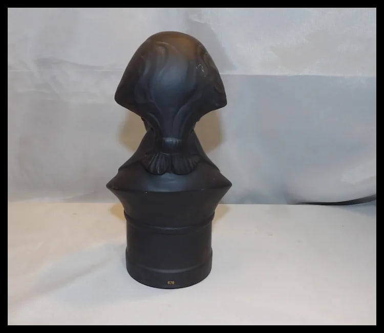 The Wedgwood Limited Black Basalt Limited Edition President- George Washington - 4