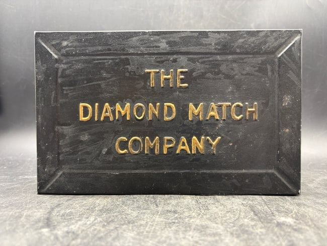 Antique THE DIAMOND MATCH COMPANY Tin Metal Hinged Box: Date/Period: unknown Dimension: Approx 8.75 x 5 x 5 Material: metal Additional Information: Antique THE DIAMOND MATCH COMPANY Tin Metal Hinged Box Shipping: Domestic: Flat-rate of $10.00 to anywhere