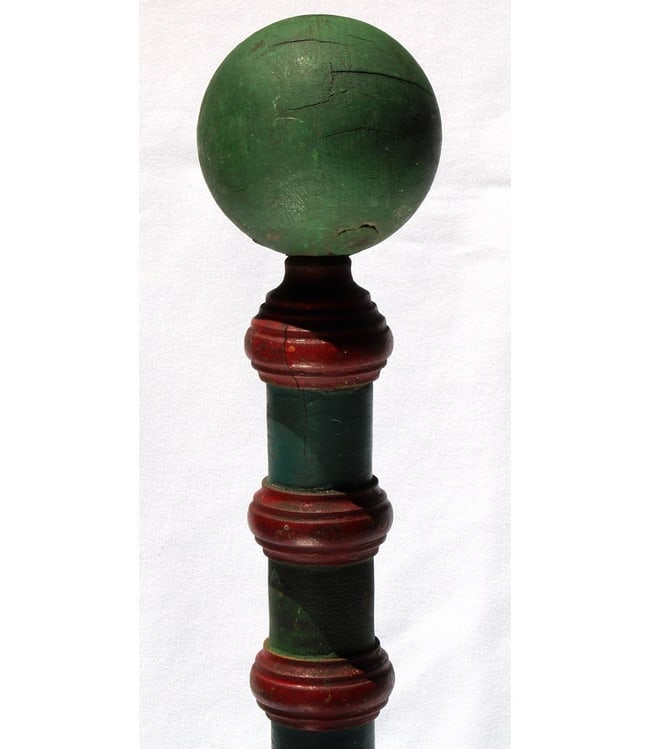 A painted unusual folky wood ring toss game - 3