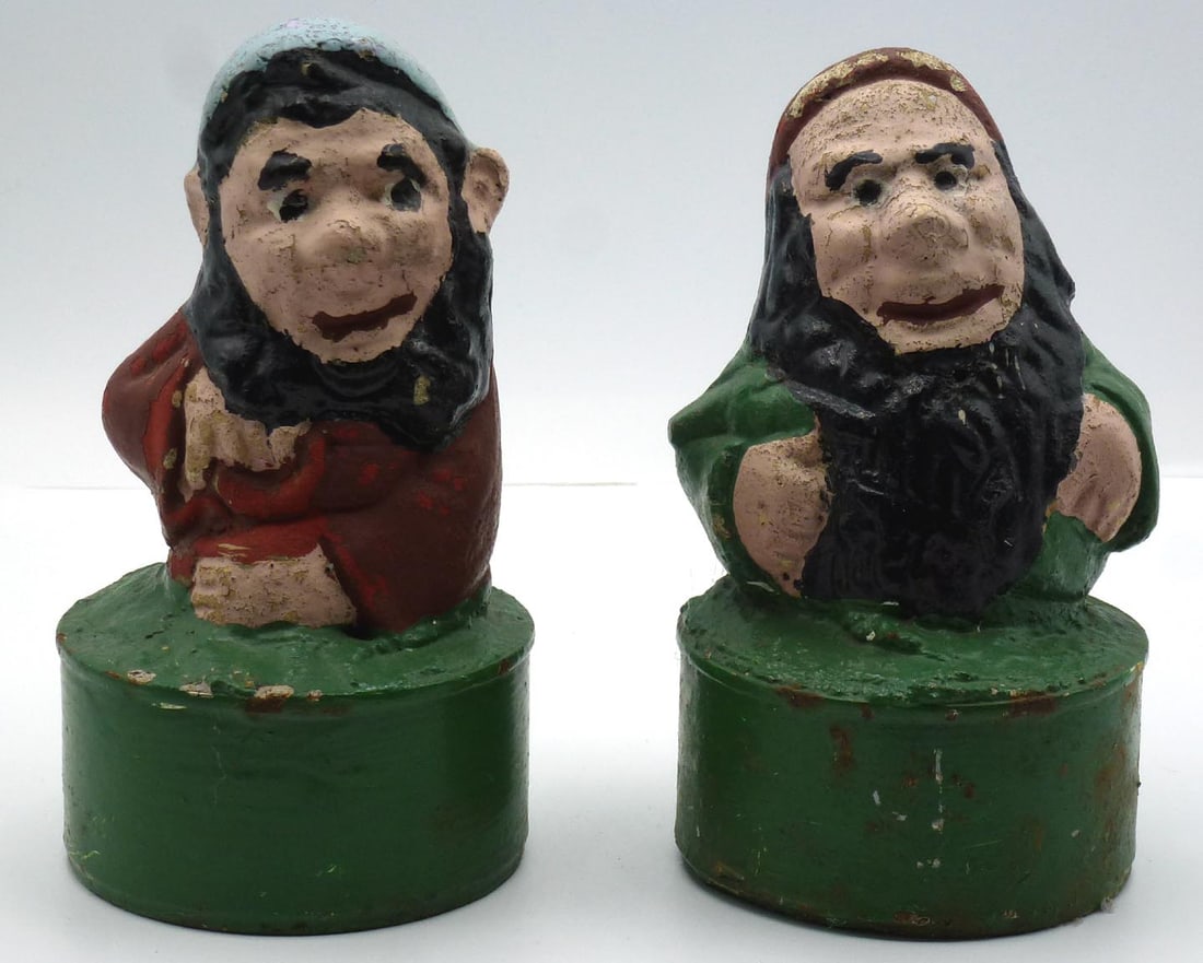 2 folky concrete garden gnomes - red and blue caps (1 of 10)