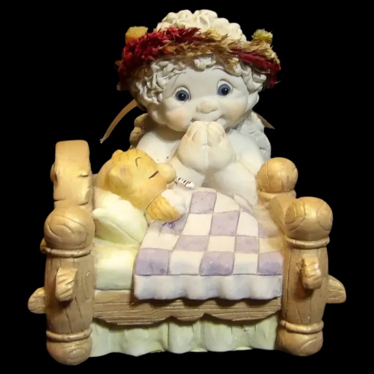 Rare Get Well, Kitty Figurine 2001 Dreamsicle: This Dreamsicles Get Well, Kitty Figurine 2001 is a rare find. I could not find another like it. If you are a collector of these this will be one that is a must to add to your collection. It measures