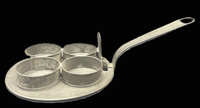 Vintage Kreamer 4 Egg Spring Action Poacher Primitive Kitchen Ware Circa 1890's - 3