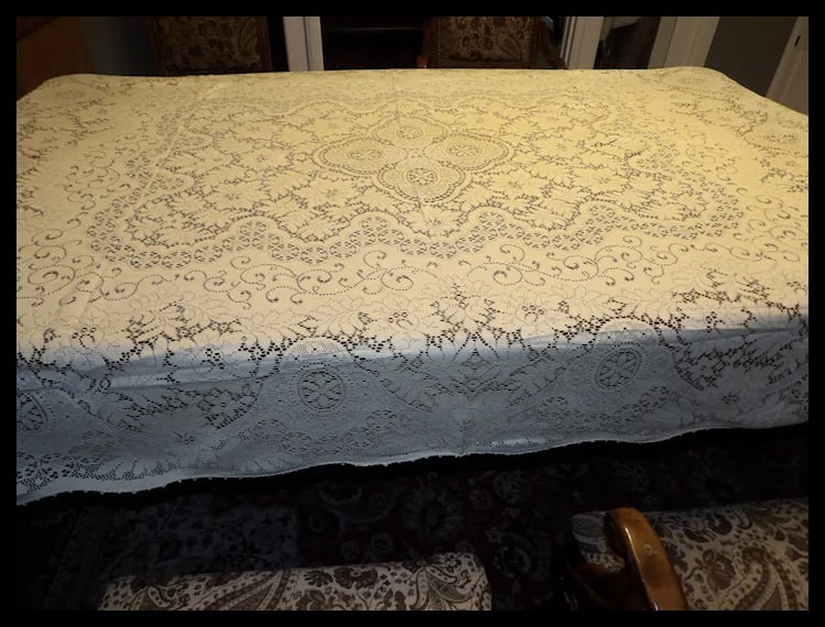 Lace Tablecloth Machine Made - 3