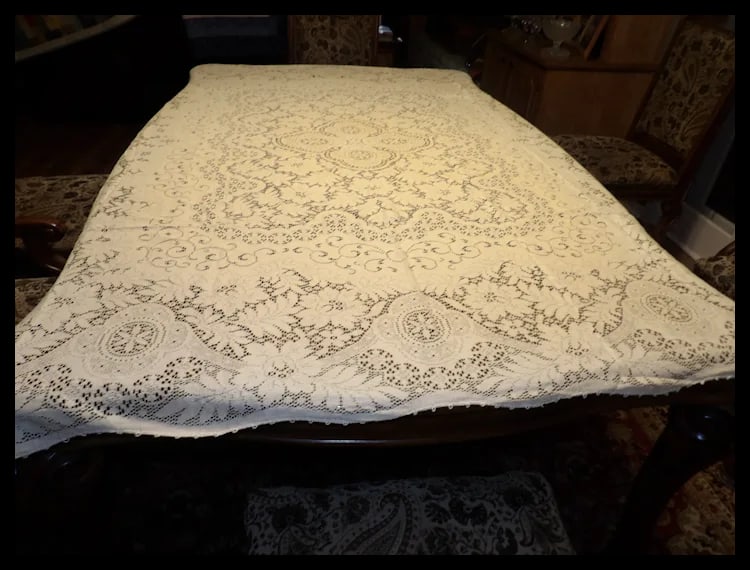 Lace Tablecloth Machine Made - 4
