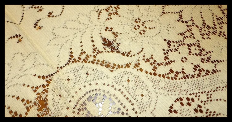 Lace Tablecloth Machine Made - 8