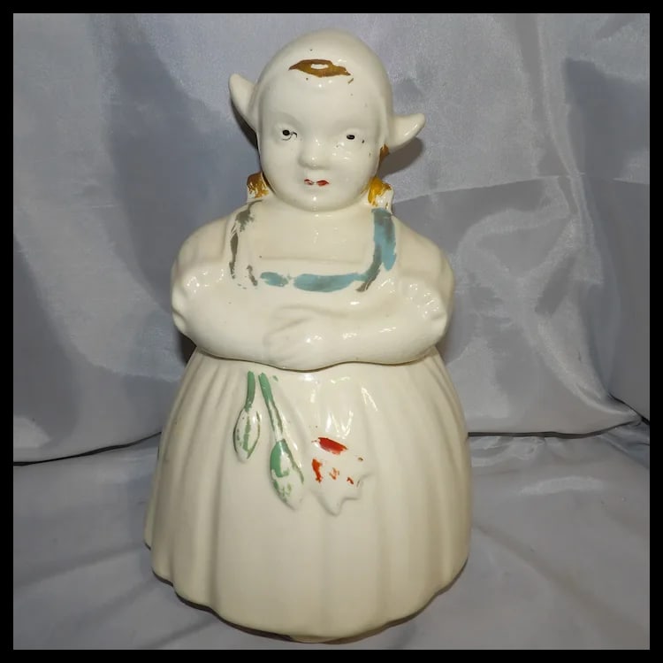 Shawnee Dutch Girl Cookie Jar - 3