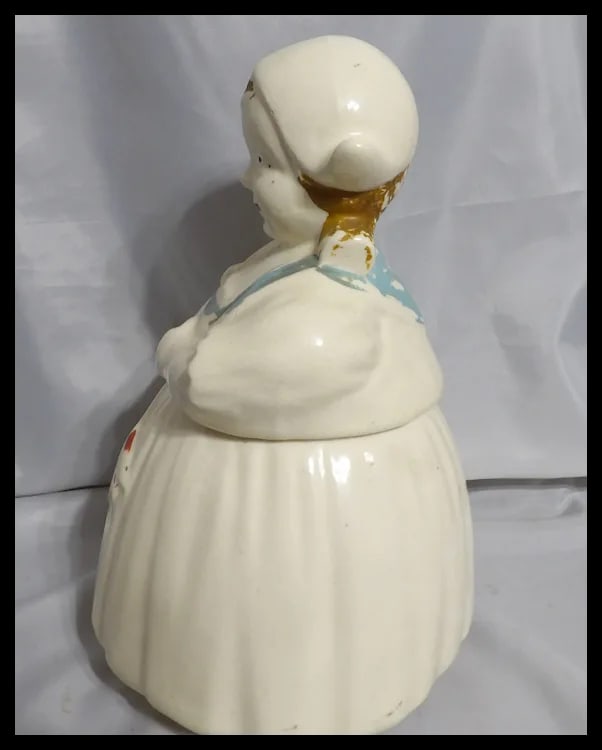 Shawnee Dutch Girl Cookie Jar - 6