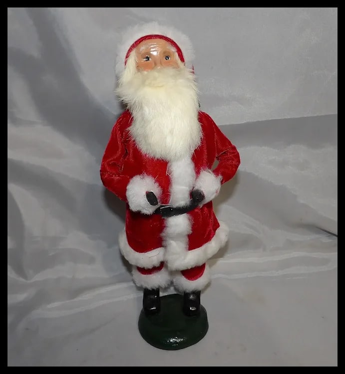 Byers' Choice 13" The Santa Caroler 1987 - 2