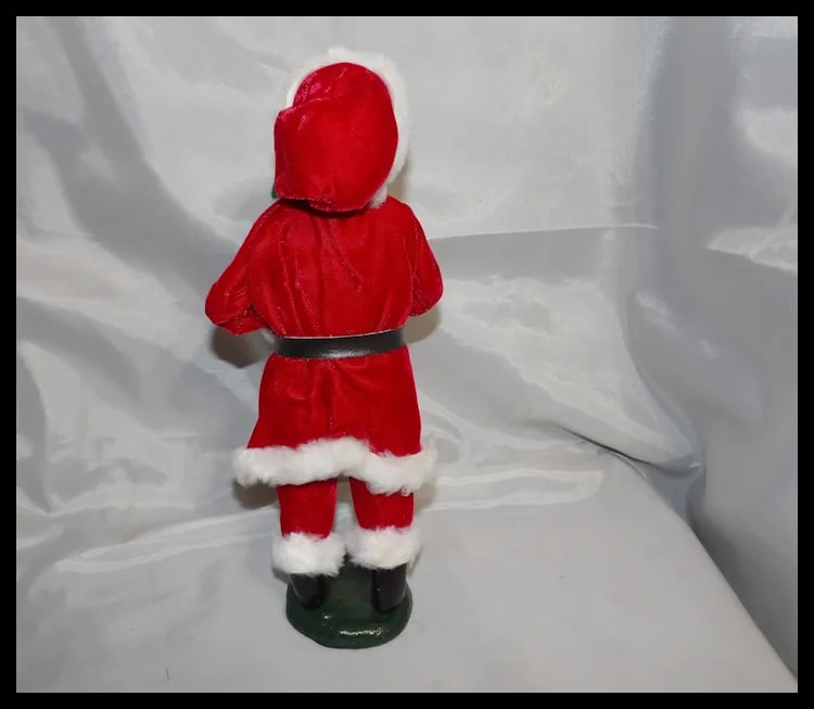 Byers' Choice 13" The Santa Caroler 1987 - 4