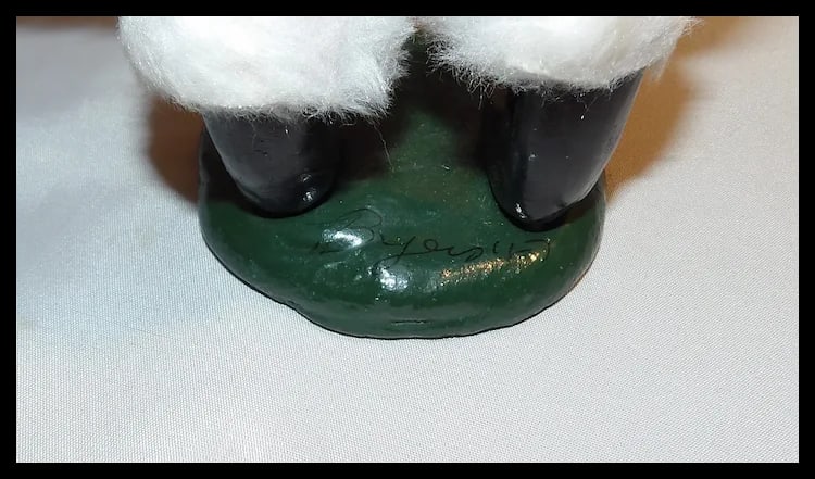 Byers' Choice 13" The Santa Caroler 1987 - 8