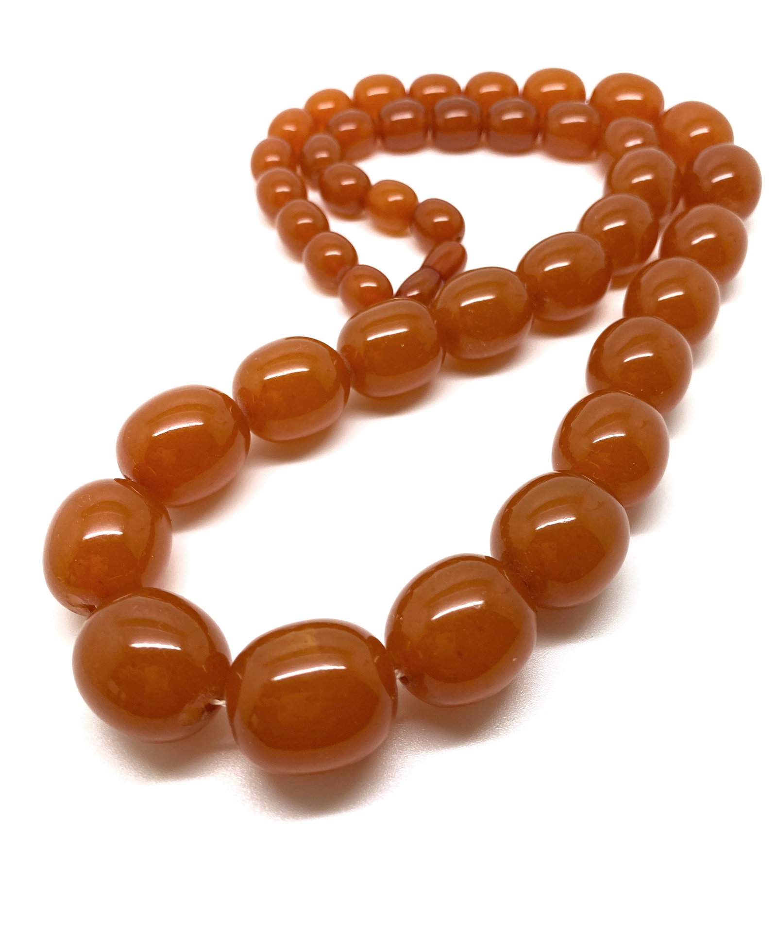 Amazing Vintage Amber Necklace made from Oval shaped Amber beads - 7