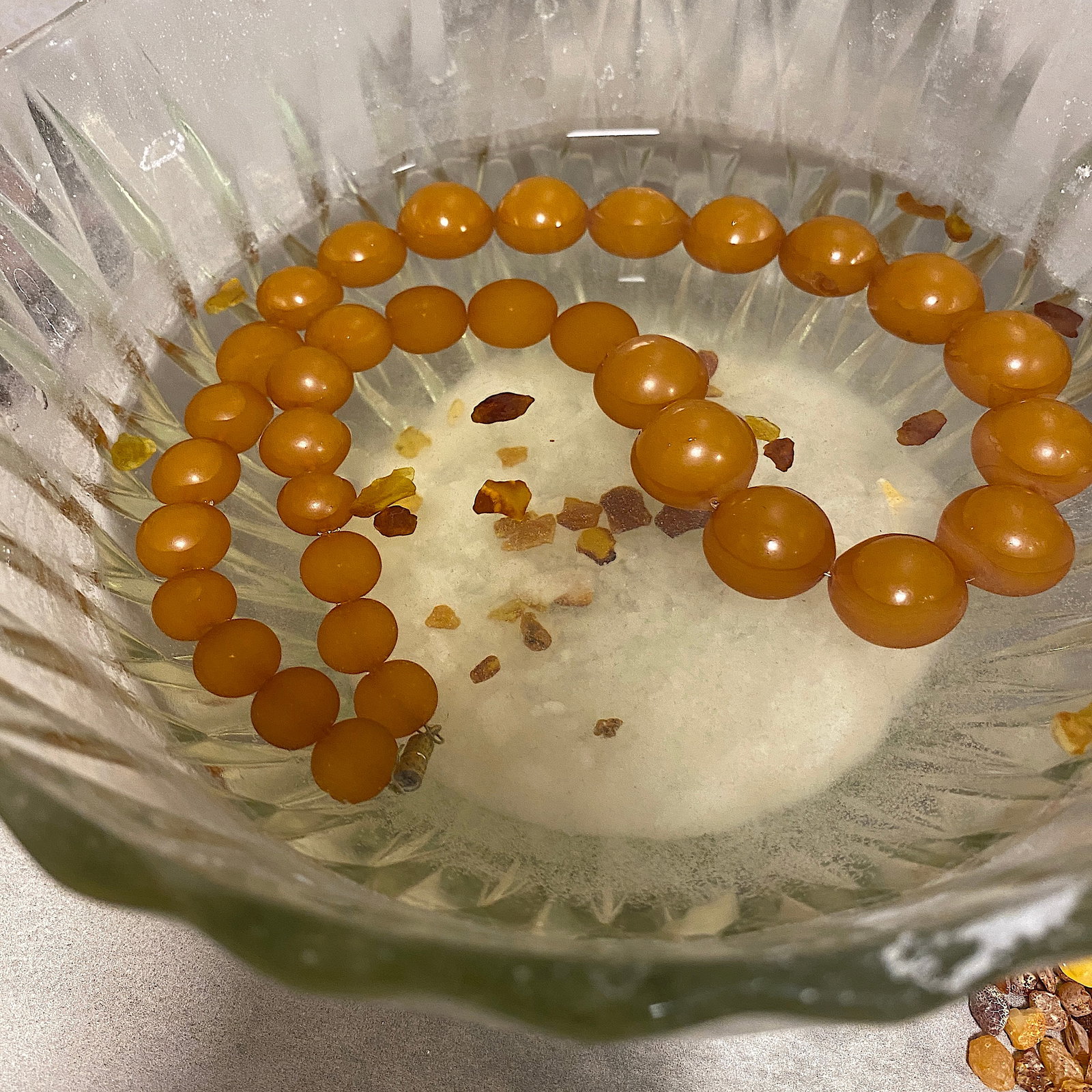 Exquisite Vintage Amber Necklace made from Hand Carved Amber beads - 2