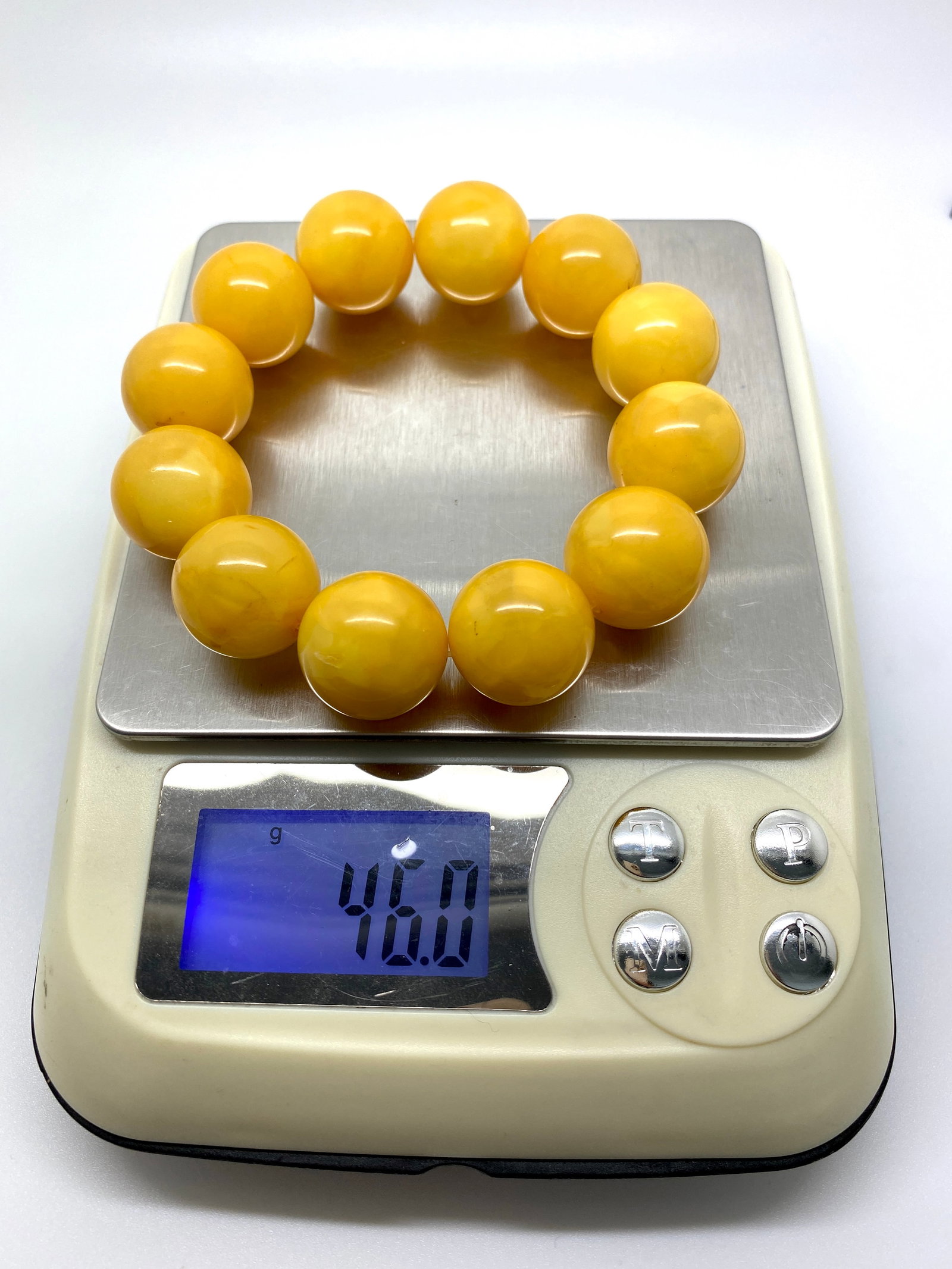 Astonishing Amber Bracelet made from Round Amber beads - 2