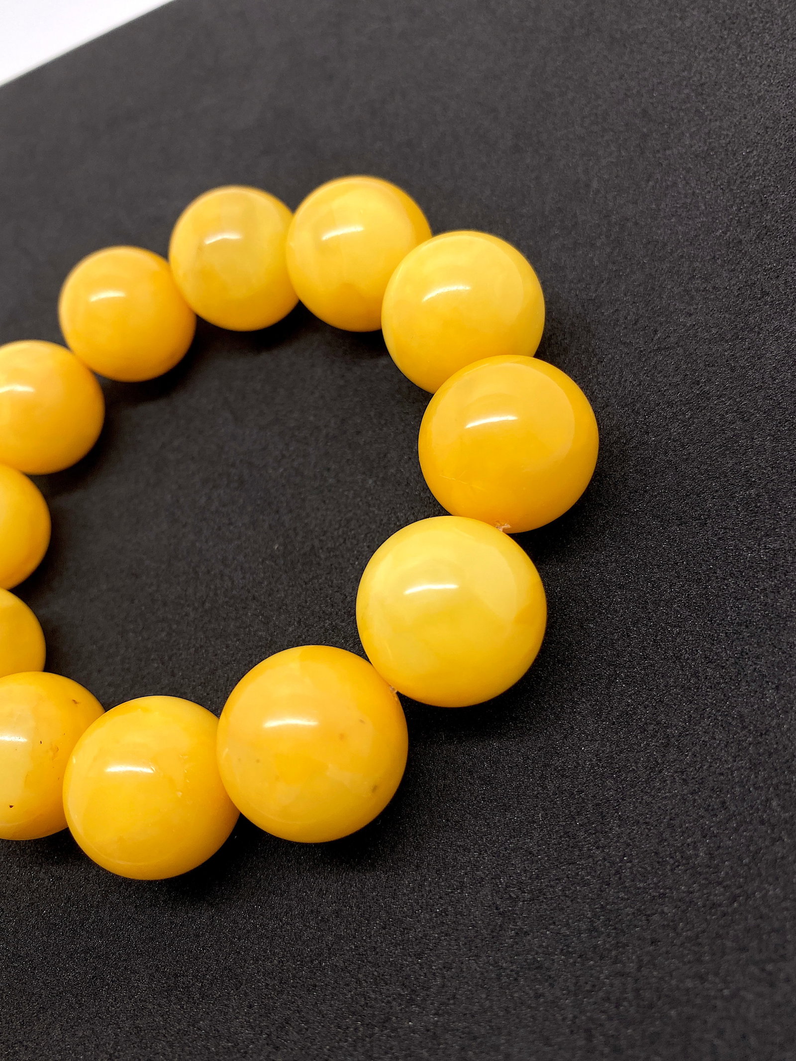 Astonishing Amber Bracelet made from Round Amber beads - 7
