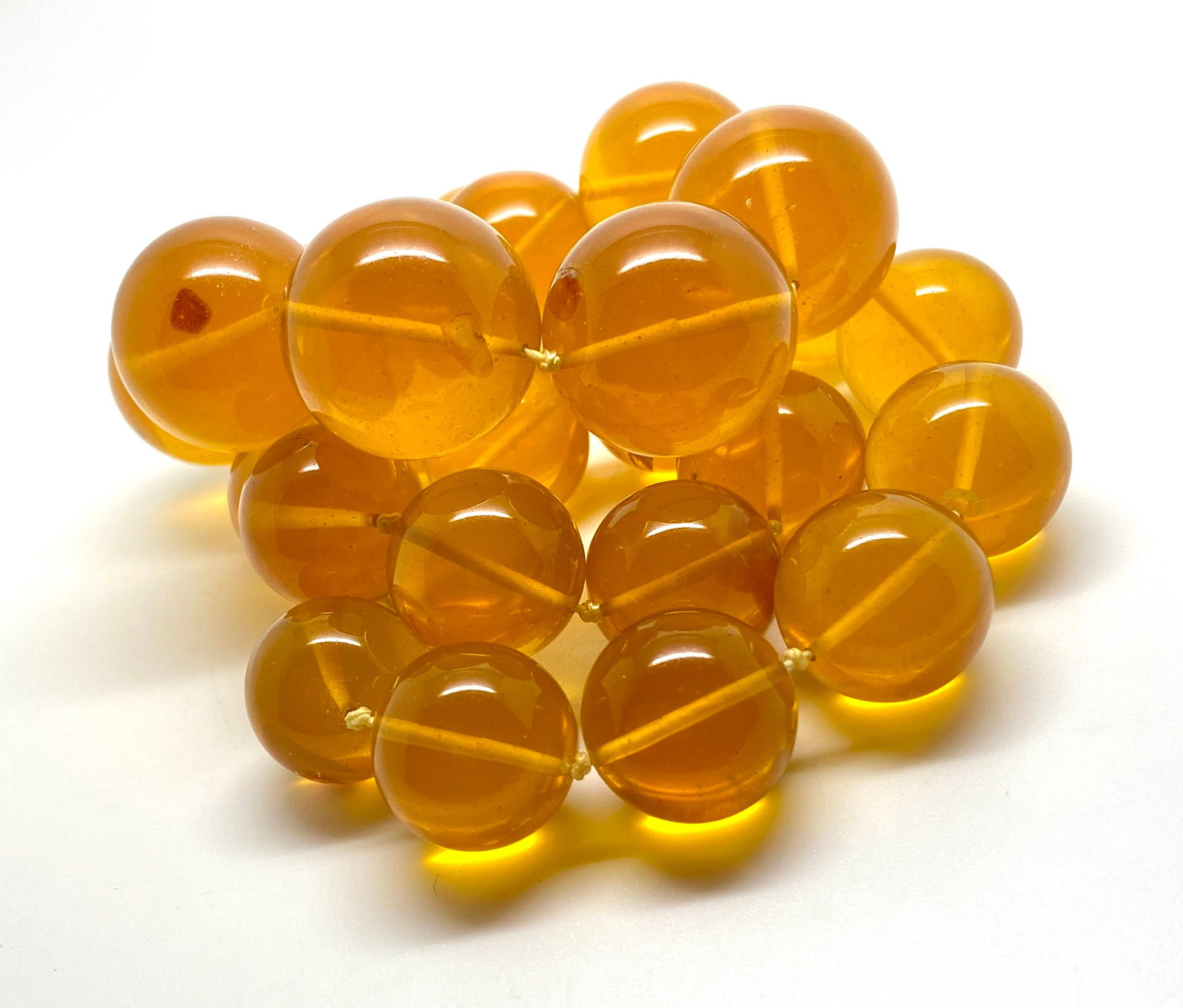 Remarkable Amber Necklace made from Round Amber beads - 6
