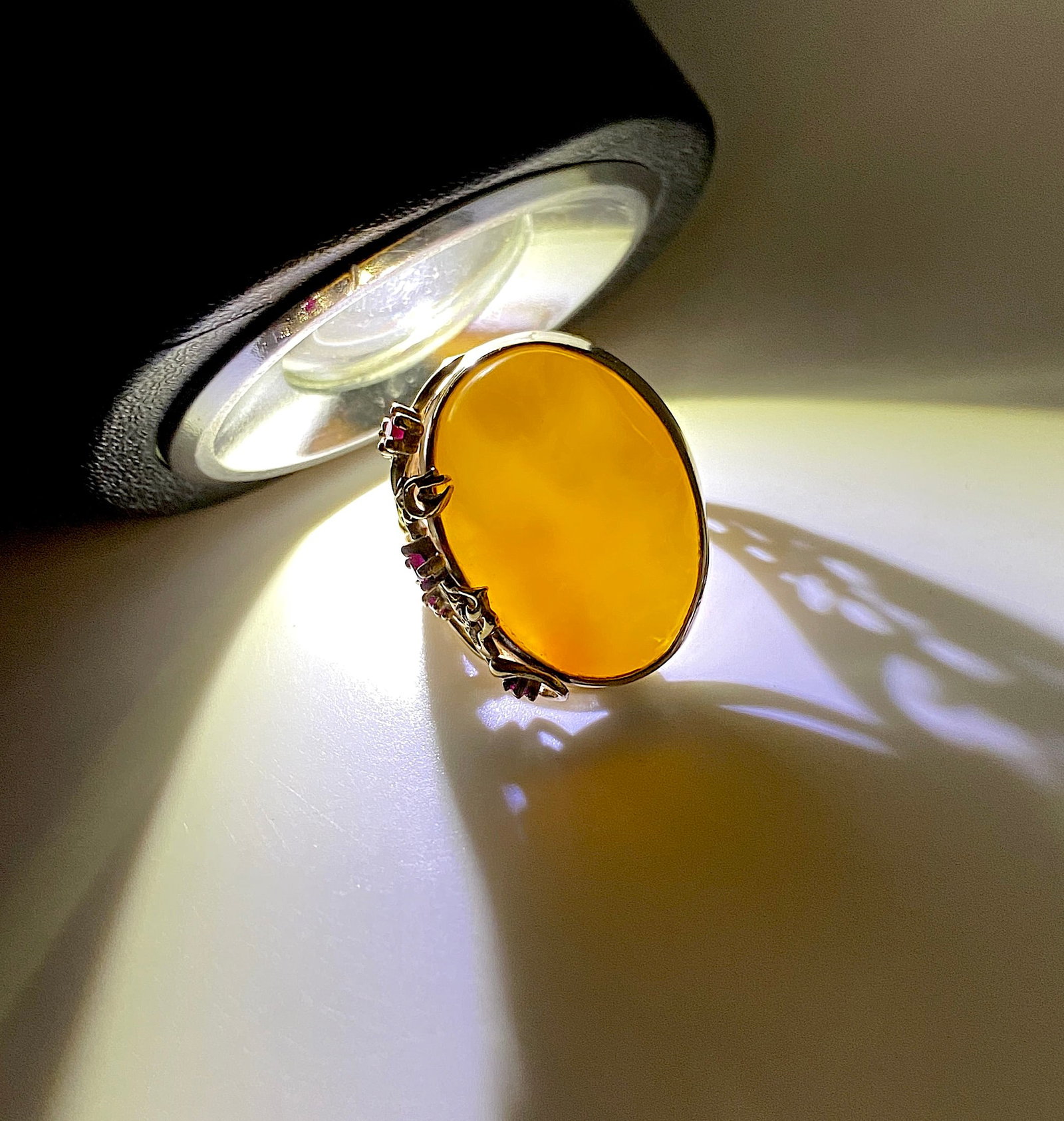 Unique and Impressive Amber Ring with Garnets - 2