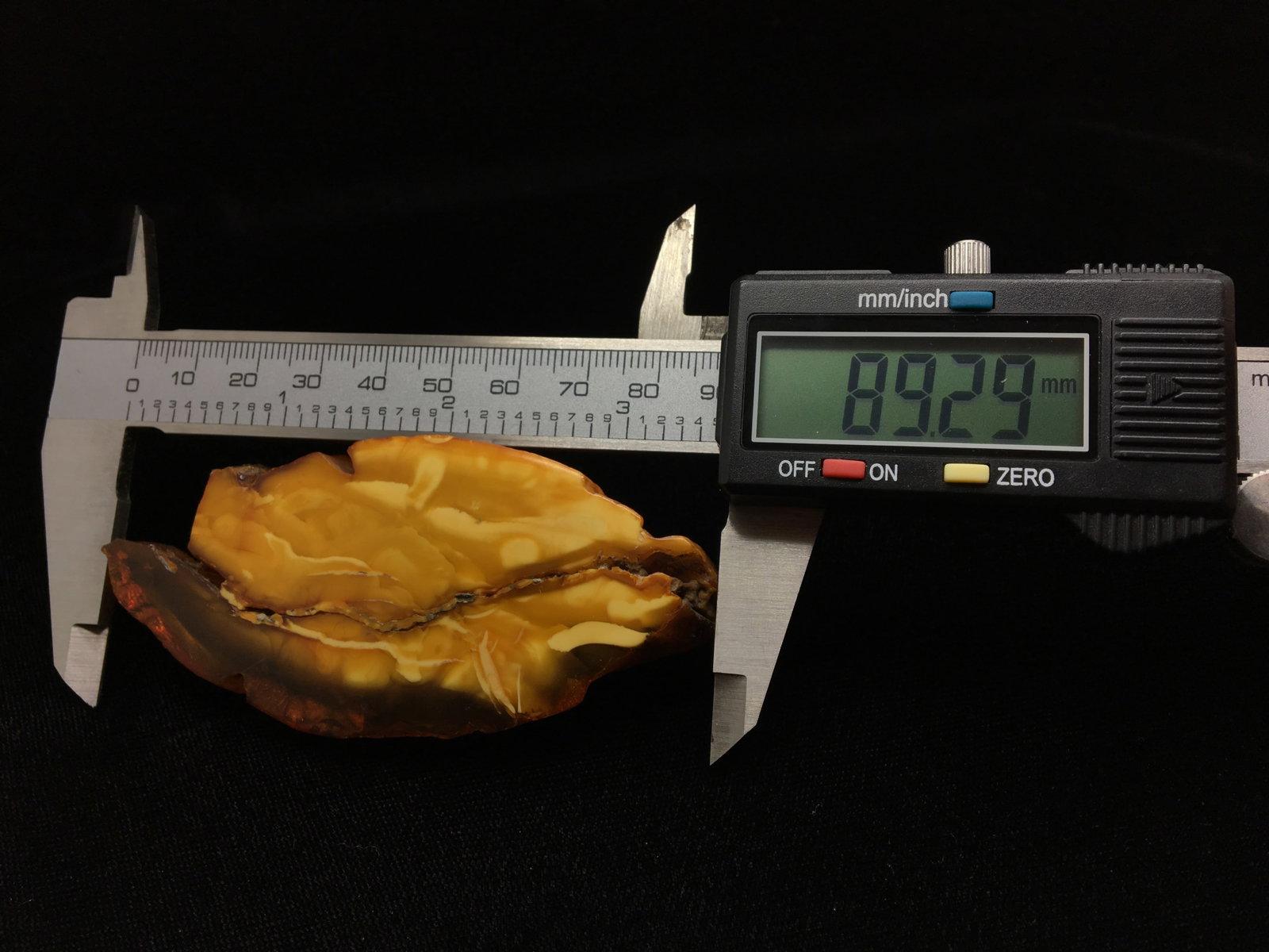 Marvellous Unique Vintage Amber Brooch - 6