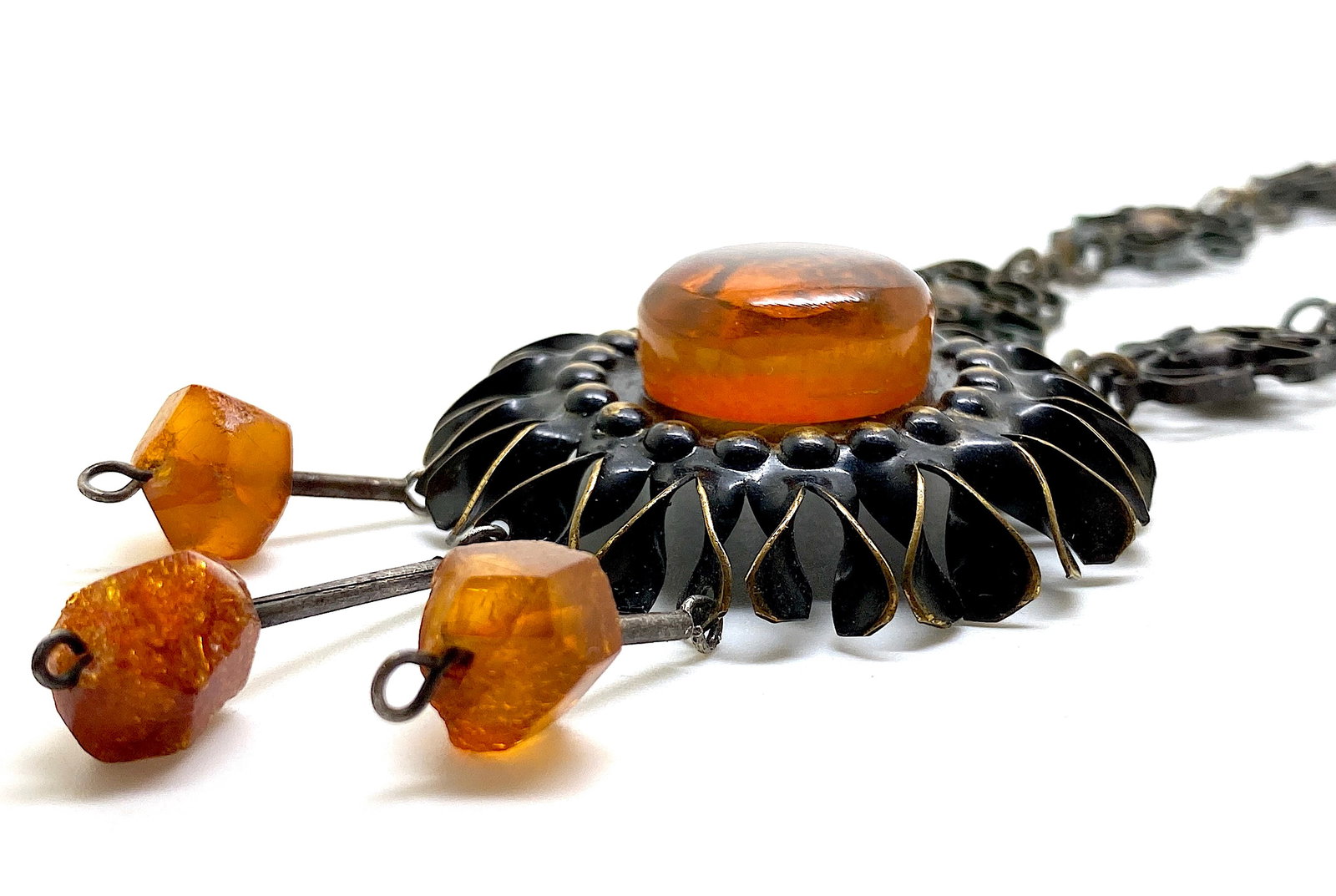 Fascinating Unique Vintage Amber Brooch / Necklace - 5
