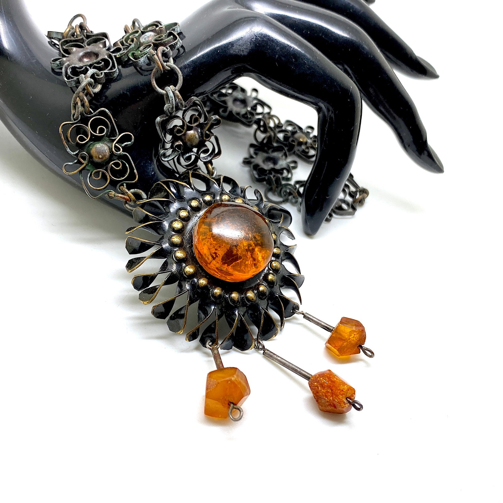 Fascinating Unique Vintage Amber Brooch / Necklace - 7