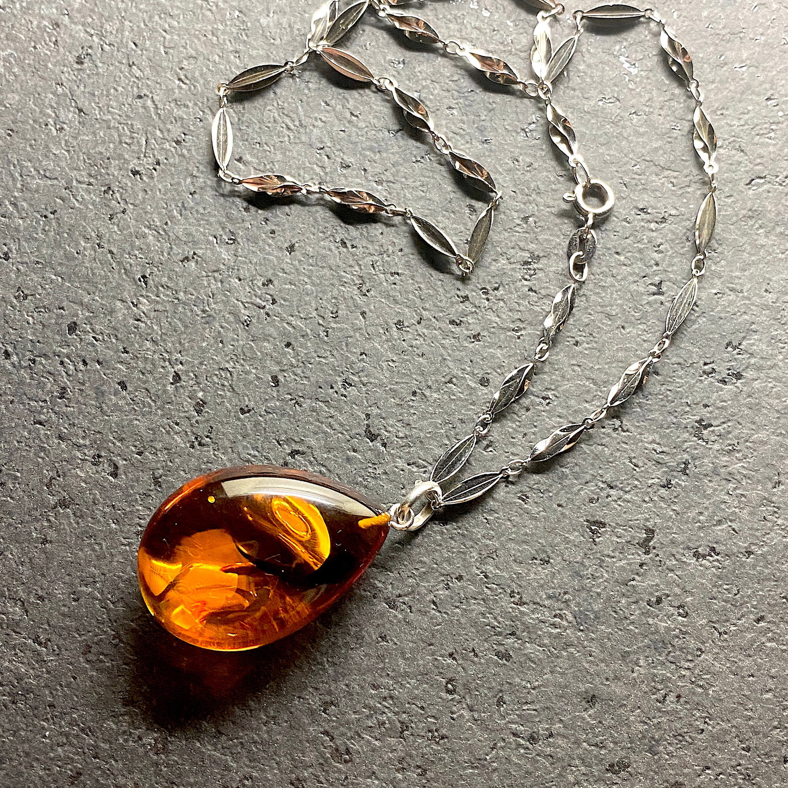 Stunning Amber Pendant with chain, shaped like a Drop - 7