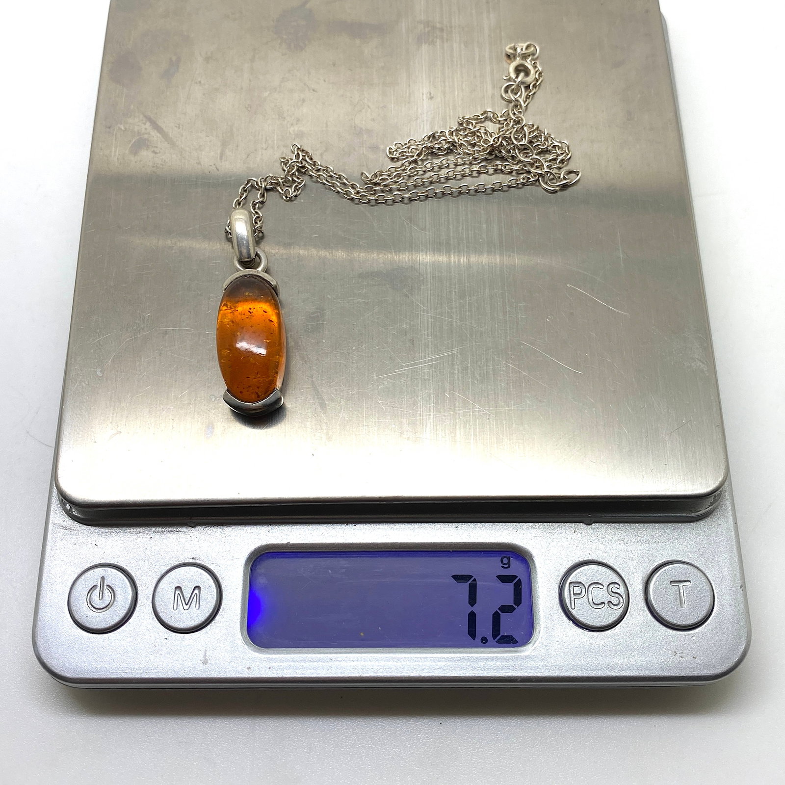 Remarkable Amber Pendant with chain, shaped like an Ornament - 2