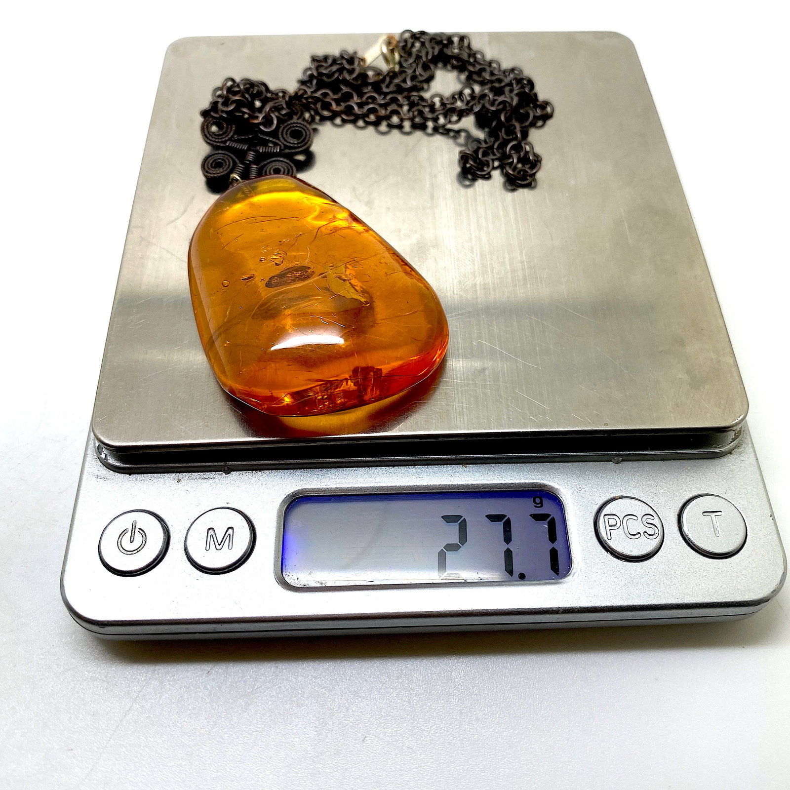 Extraordinary Vintage Amber Pendant with chain, shaped like a Drop - 3