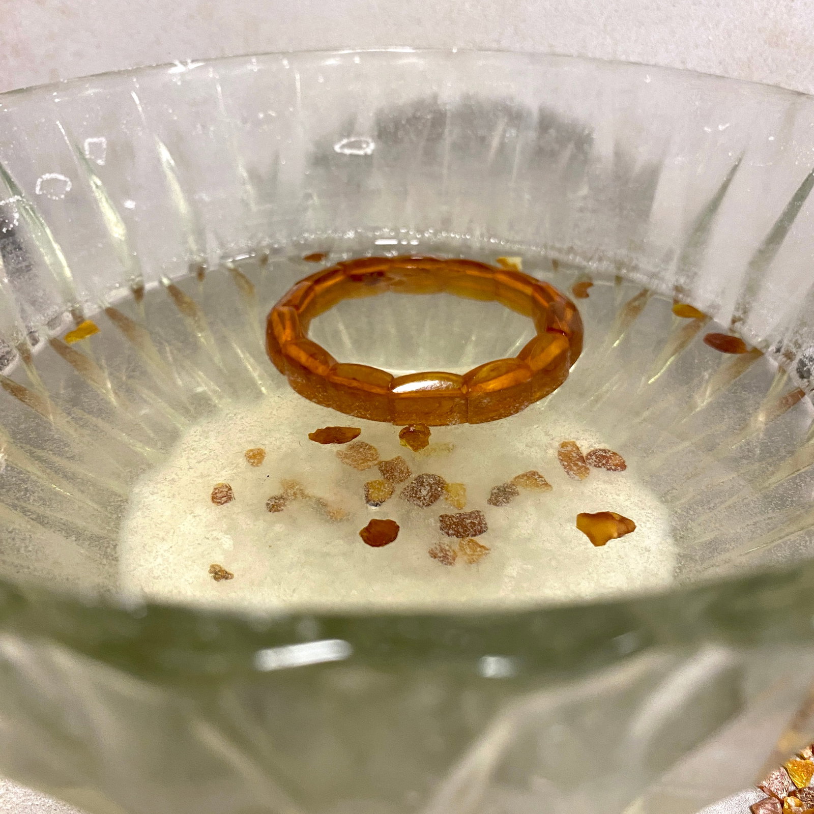 Grand Unique Vintage cut Amber bangle bracalet - 2