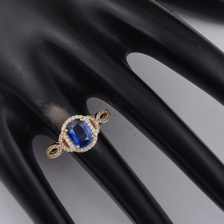 1.69 Ct Cushion Sapphire 9K Gold Ring - 2