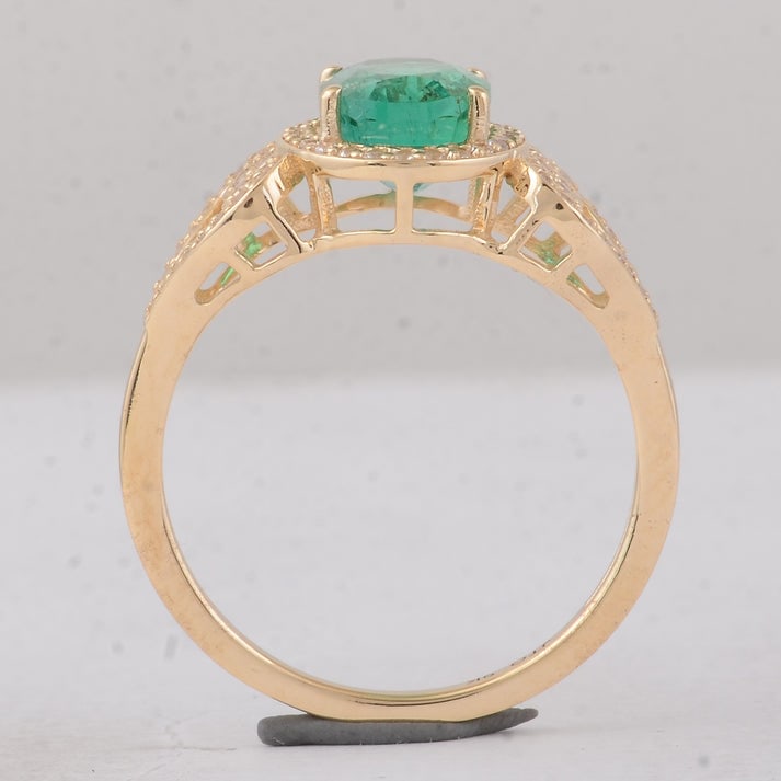 2.02 Ct Oval Emerald 9K Gold Ring - 4