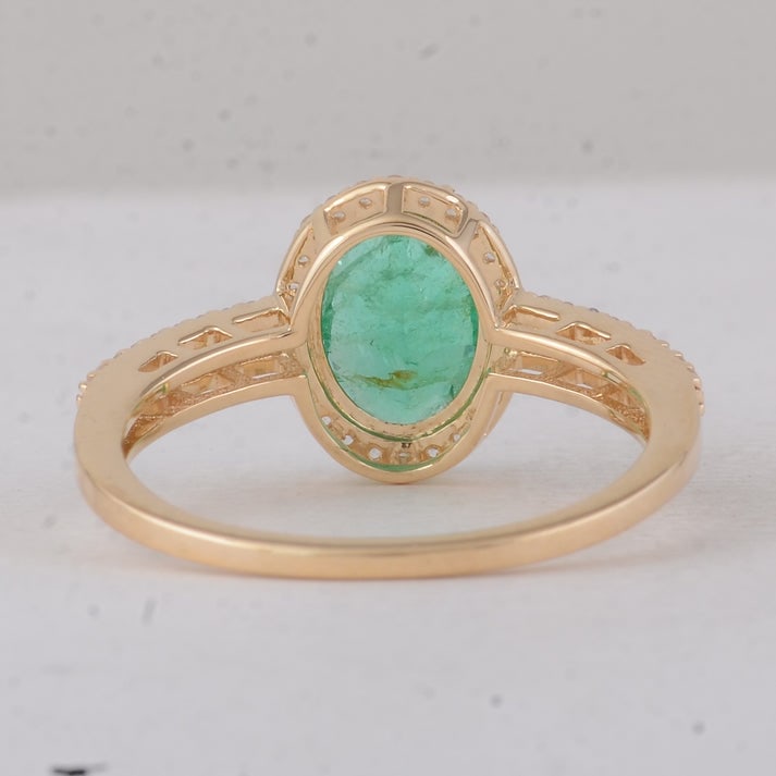 1.54 Ct Oval Emerald 9K Gold Ring - 3