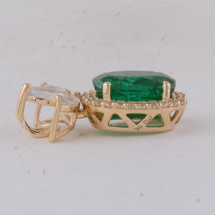 1.95 Ct Oval Emerald 9K Gold Pendant - 4